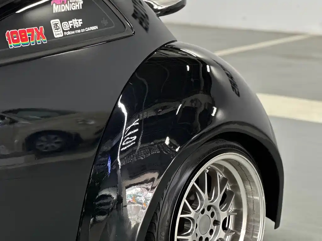 VOLKSWAGEN BEETLE 2010