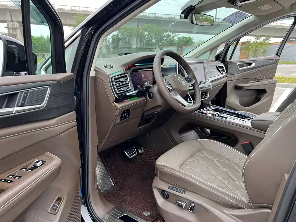 VOLKSWAGEN VILORAN 2024