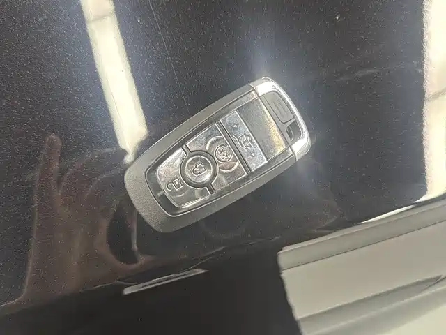 LINCOLN ADVENTURER 2023