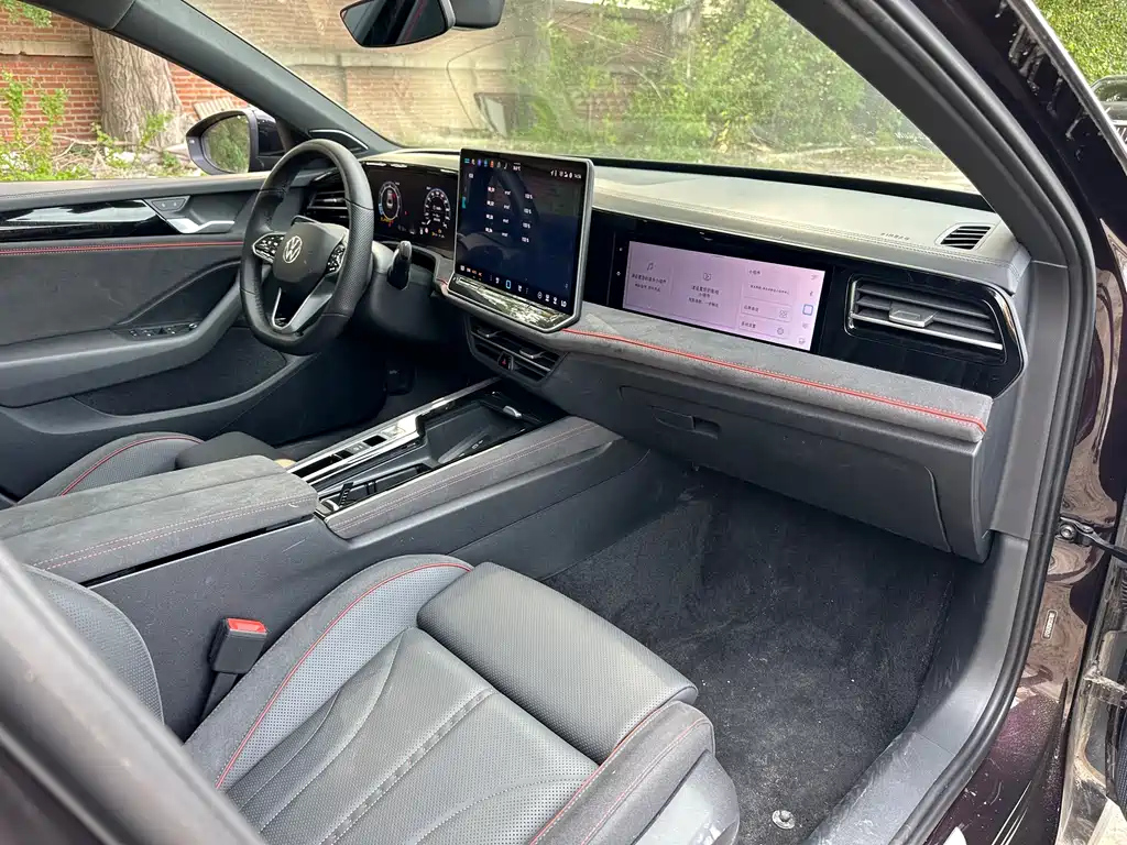 VOLKSWAGEN MAGOTAN 2024