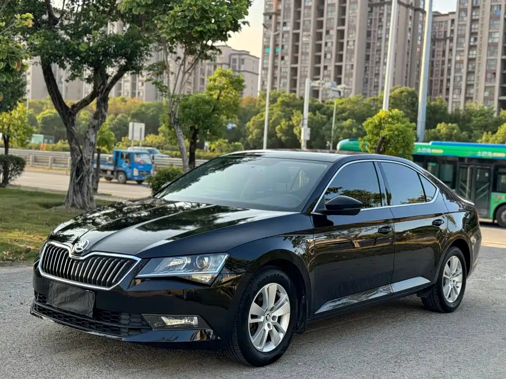 Аукционный лист SKODA SUPERB 2019