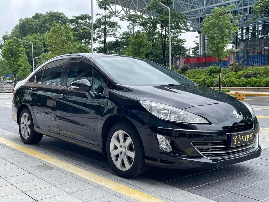 PEUGEOT 408 2013