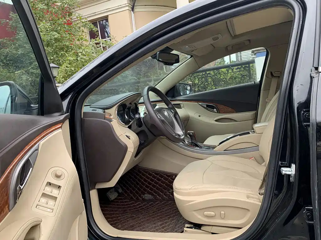 BUICK LACROSSE 2013