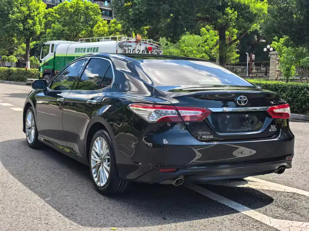 TOYOTA CAMRY 2018