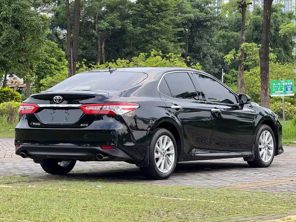 TOYOTA CAMRY 2021