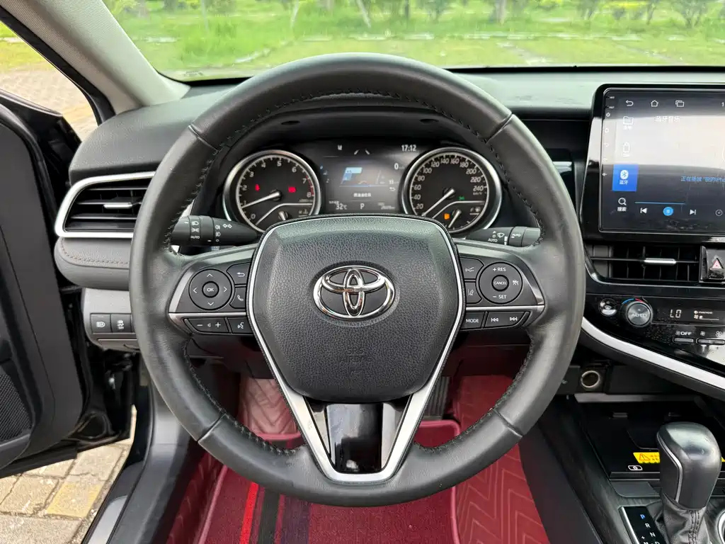 TOYOTA CAMRY 2021