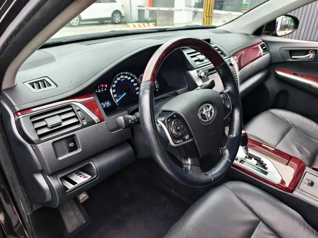 TOYOTA CAMRY 2012