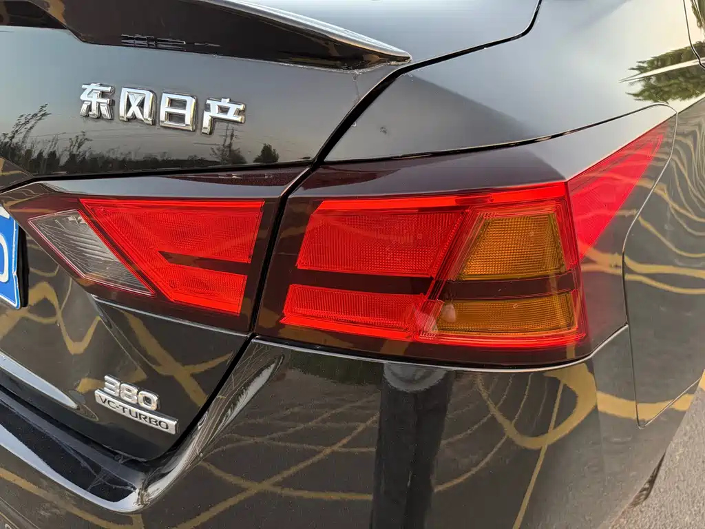 NISSAN TEANA 2022