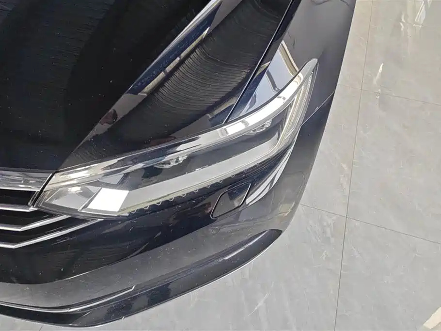 VOLKSWAGEN MAGOTAN 2018