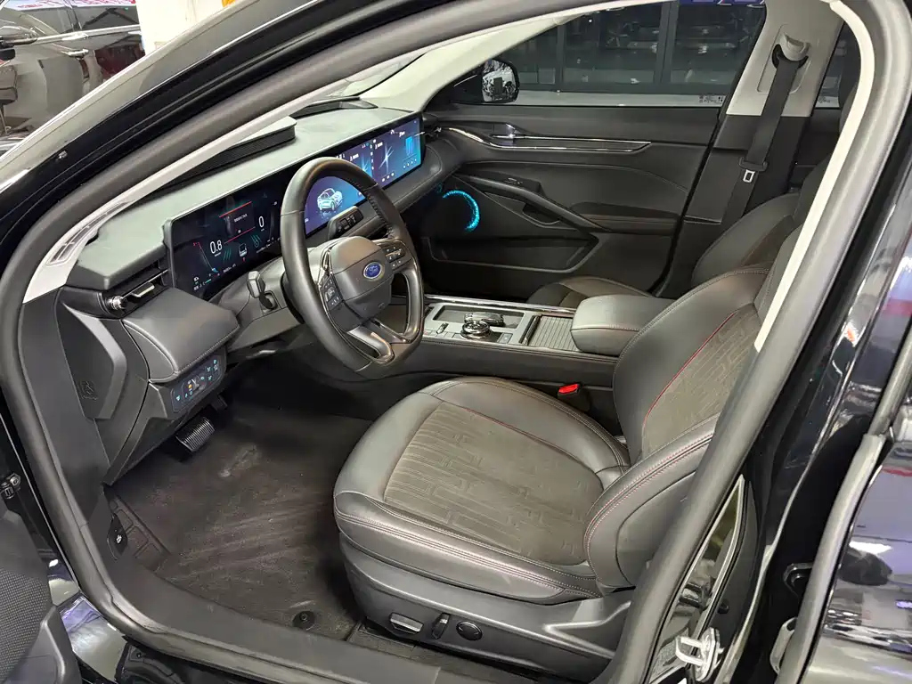 FORD MONDEO 2024