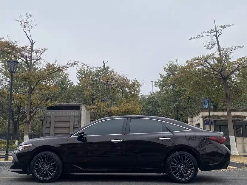 TOYOTA AVALON 2020