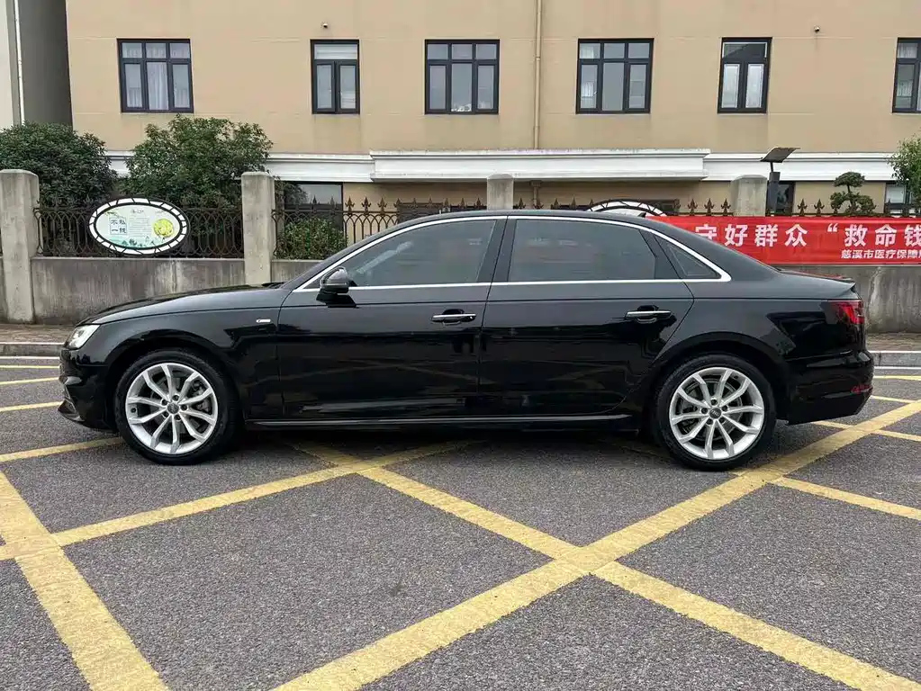 AUDI A4L 2018