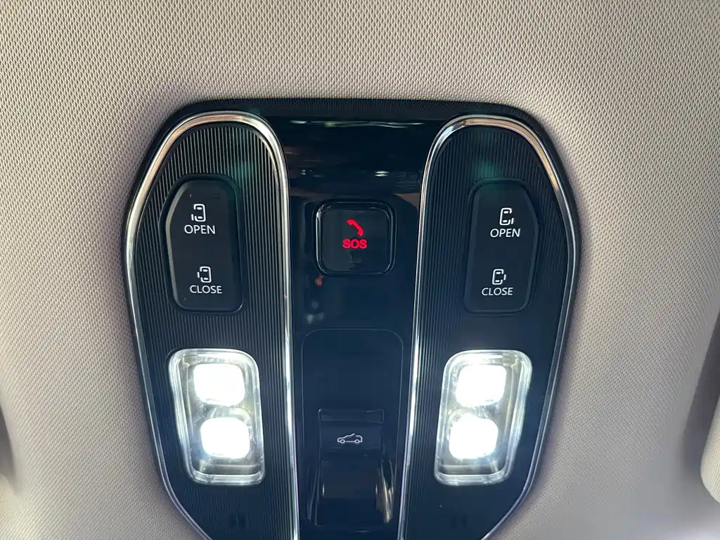 TRUMPCHI E8 NEW ENERGY 2023