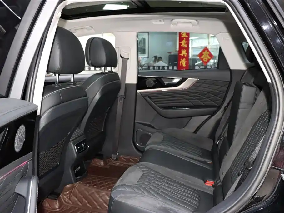 HONGQI HS5 2022