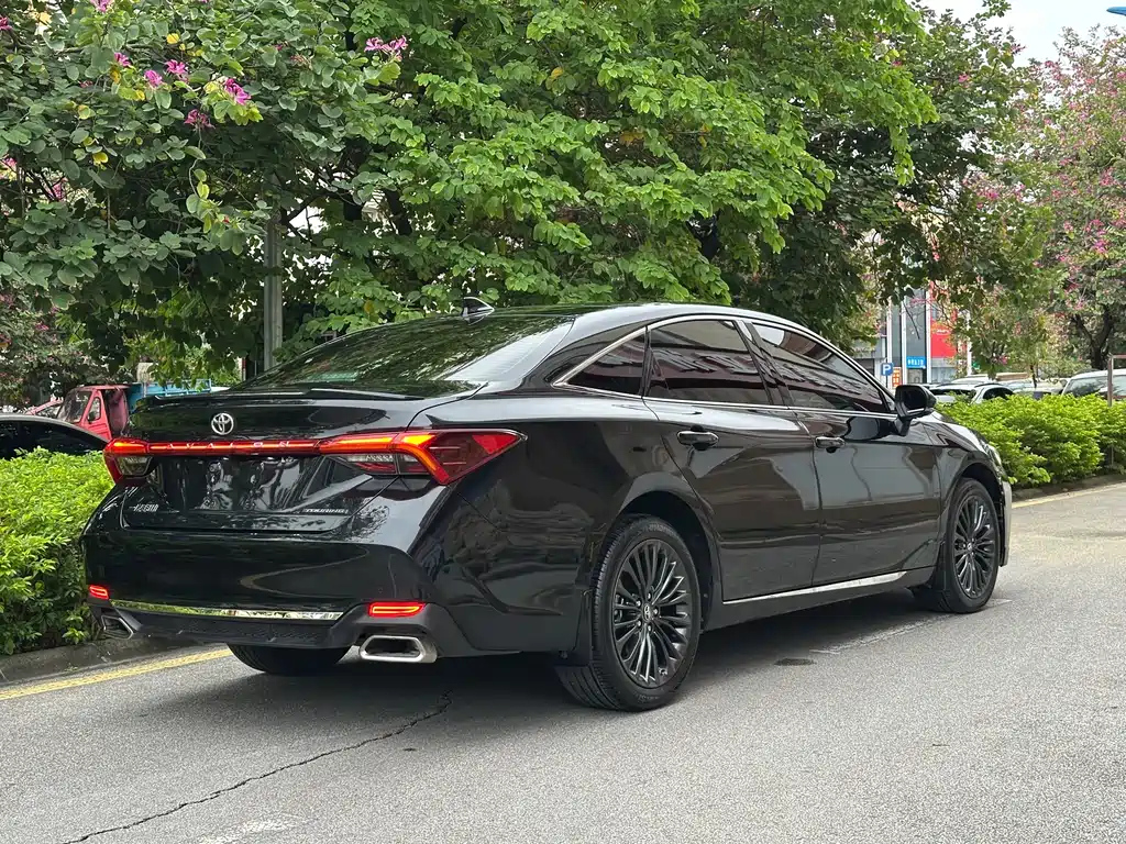TOYOTA AVALON 2024