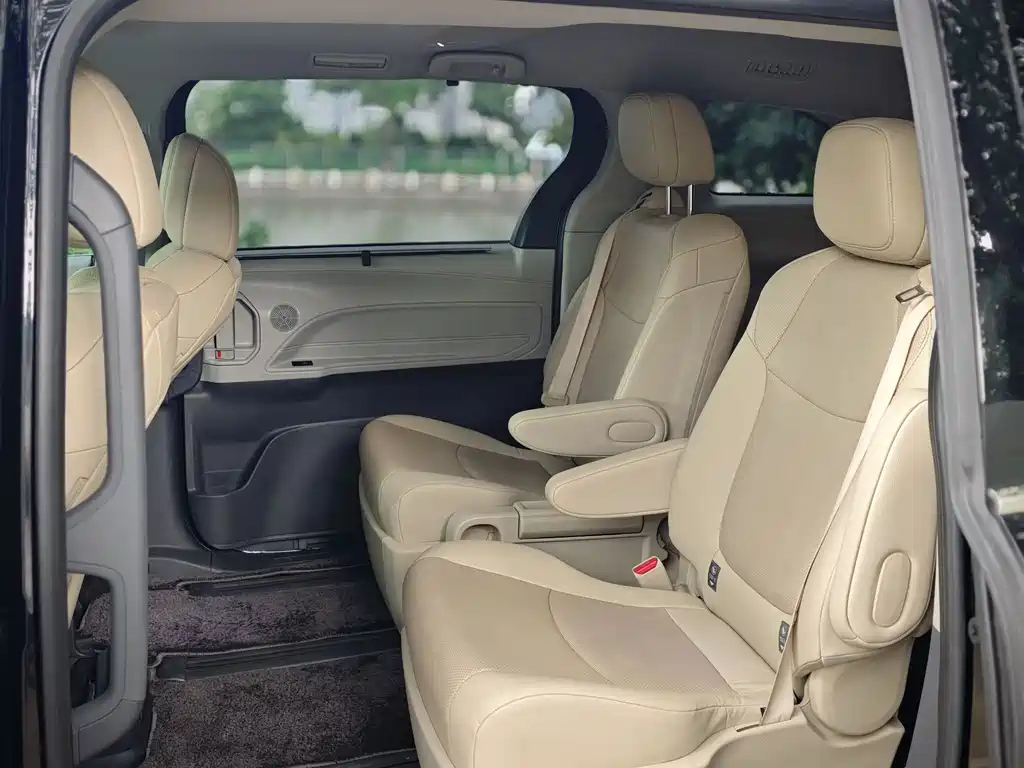 TOYOTA SIENNA SIENNA 2024