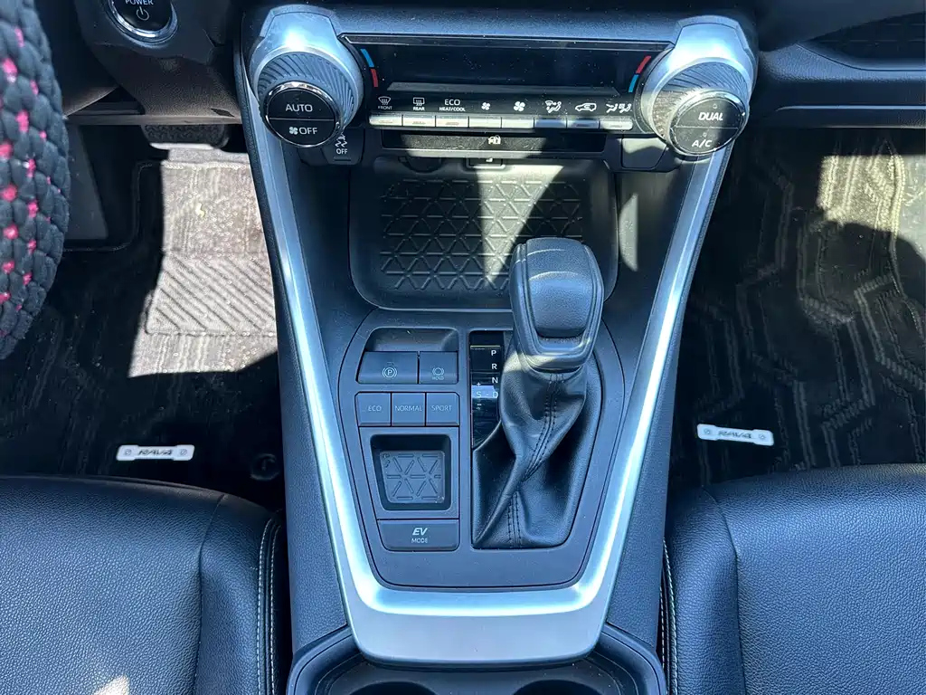 TOYOTA RAV4 RONGFANG 2024