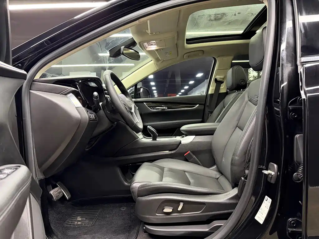 CADILLAC XT5 2016