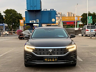 VOLKSWAGEN PASSAT 2025