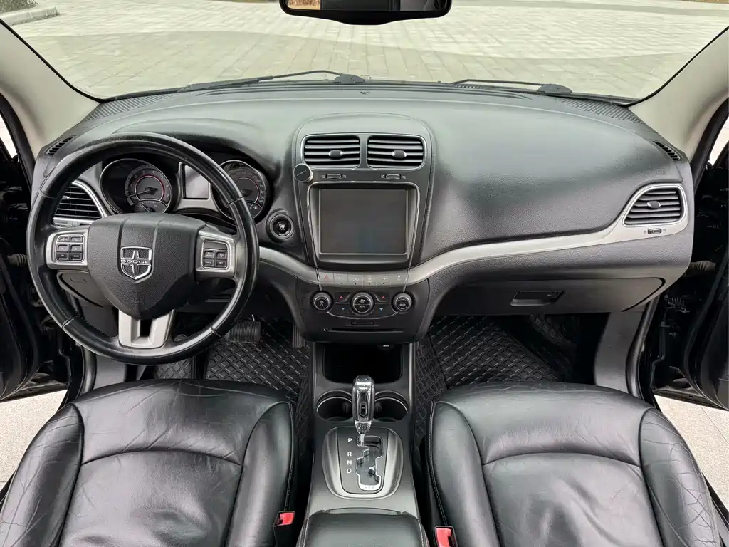 DODGE JCUV 2015