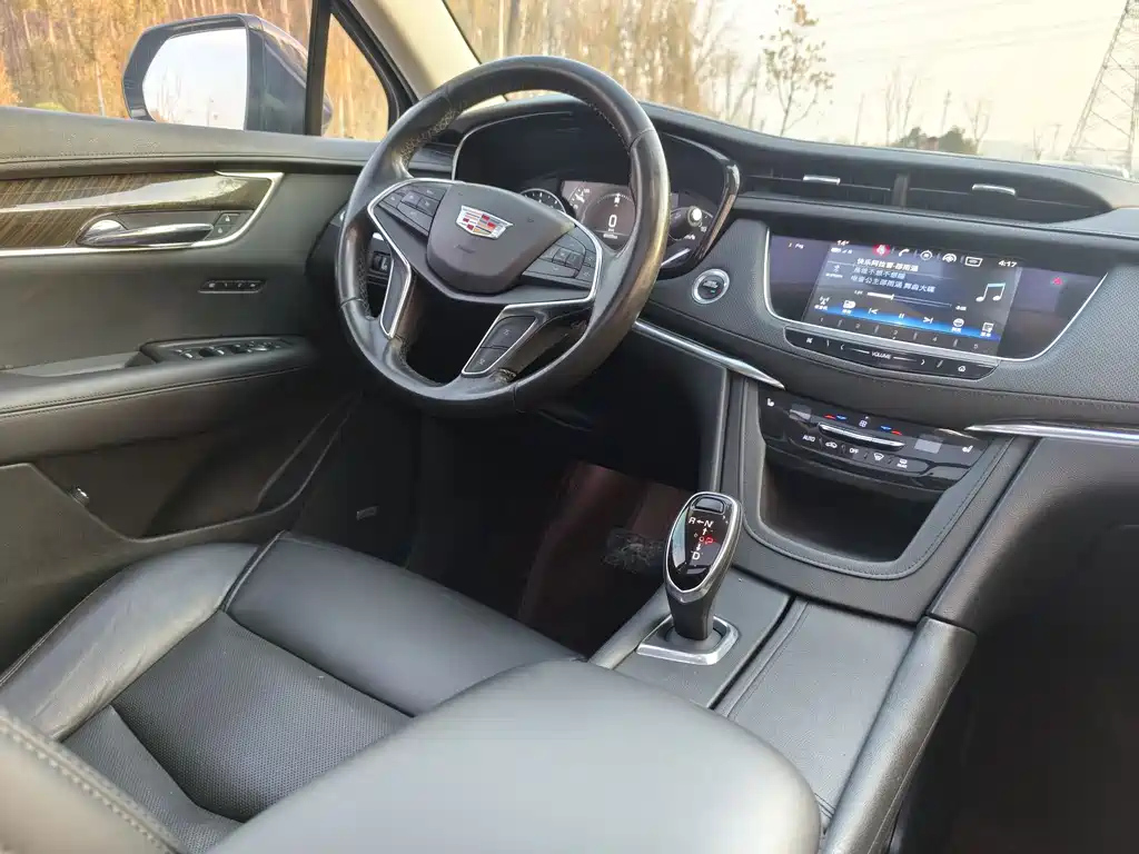CADILLAC XT5 2018
