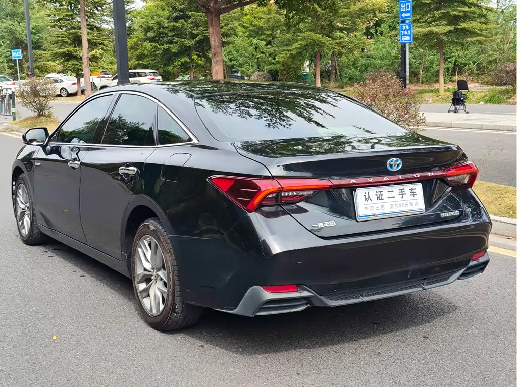 TOYOTA AVALON 2021