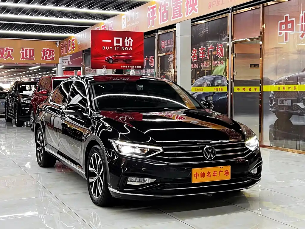 VOLKSWAGEN MAGOTAN 2021