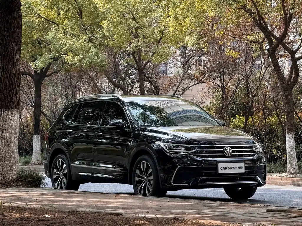 VOLKSWAGEN TIGUAN L 2024