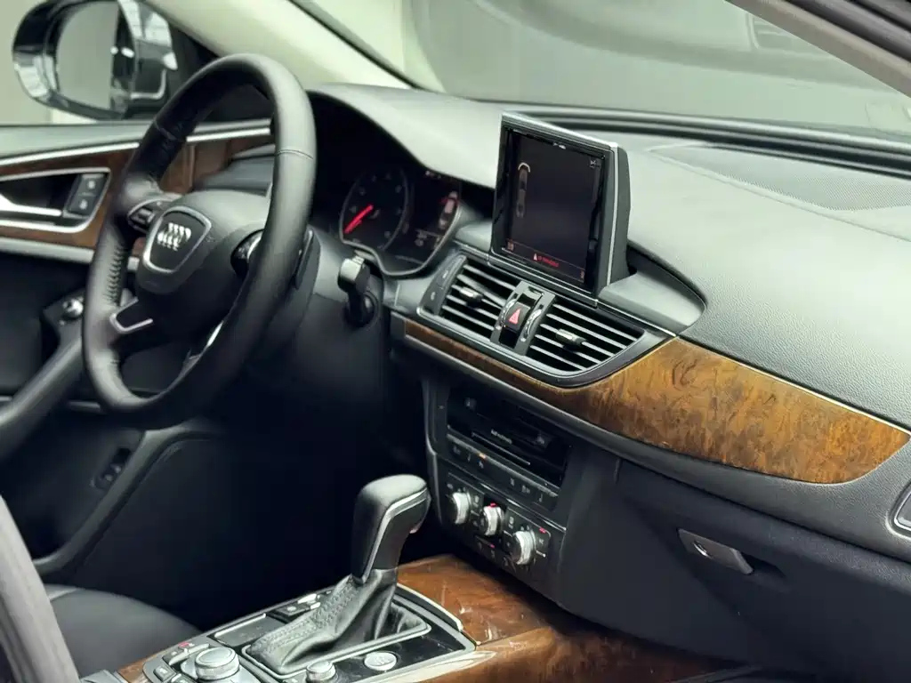 AUDI A6L 2016
