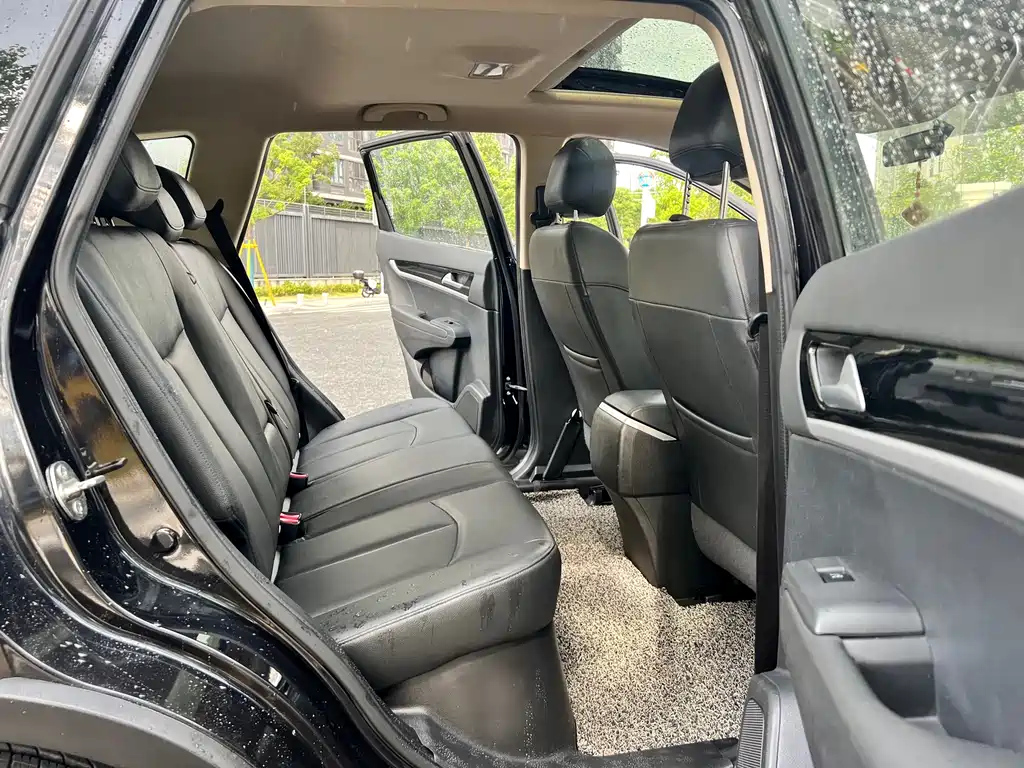 DONGFENG AEOLUS AX7 2015