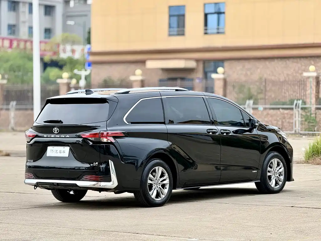 TOYOTA SIENNA SIENNA 2025