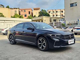 VOLKSWAGEN PASSAT 2023