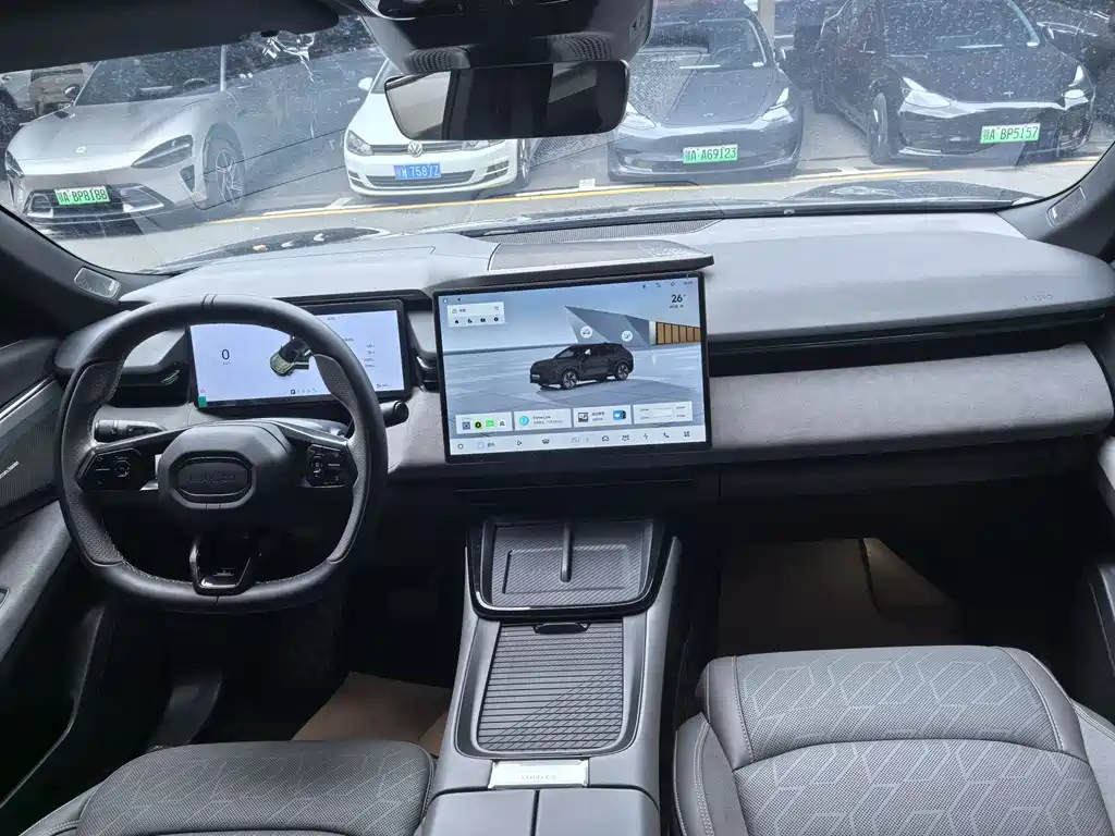 LYNK&CO 08 NEW ENERGY 2025
