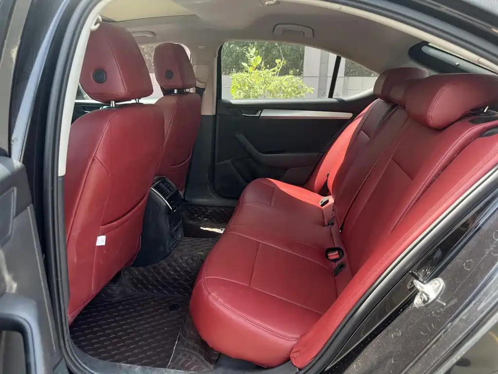 SKODA SUPERB 2018