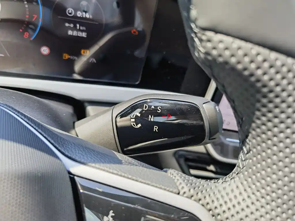 VOLKSWAGEN PASSAT 2025