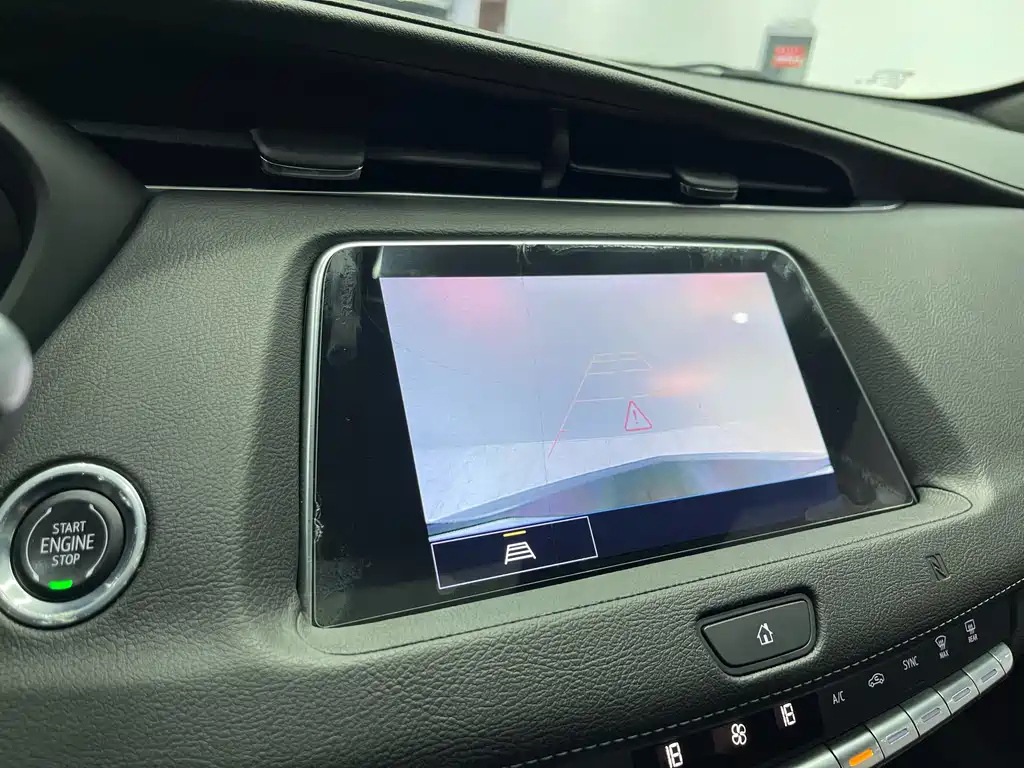 CADILLAC XT4 2021