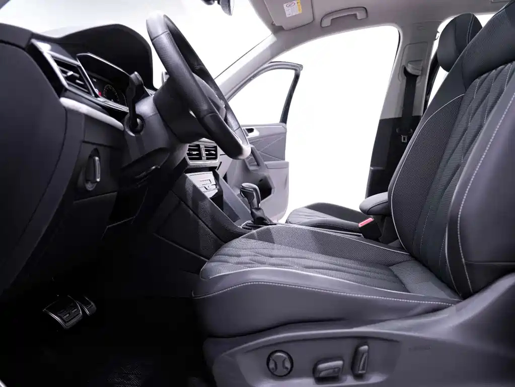 VOLKSWAGEN TIGUAN L 2024