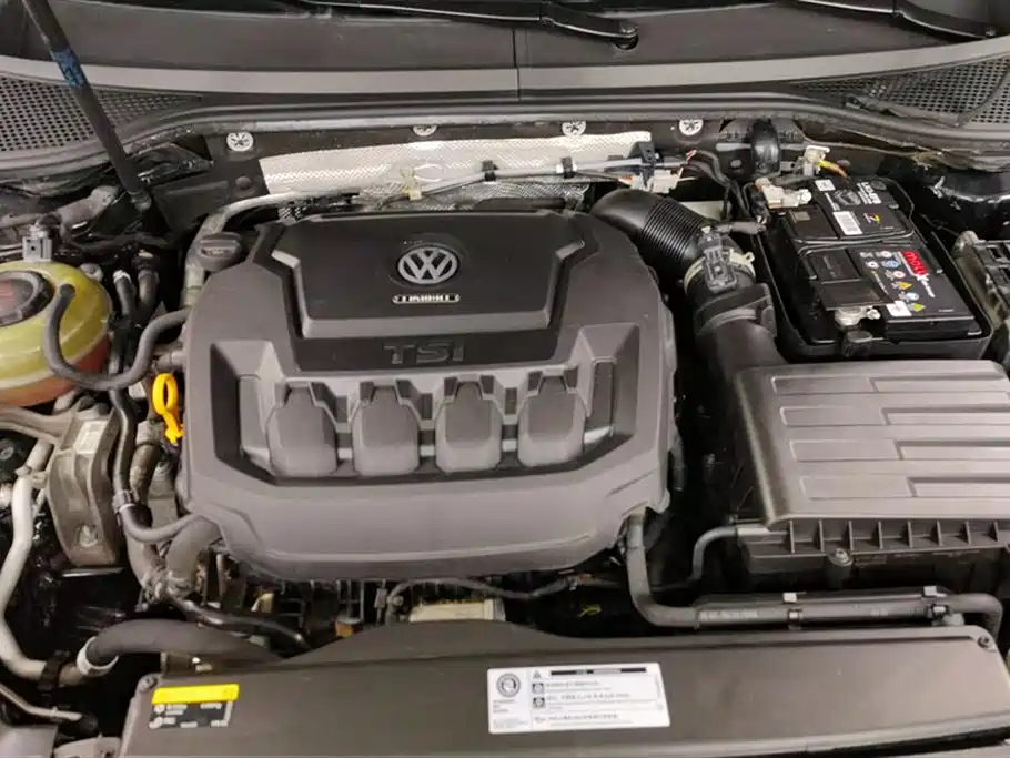 VOLKSWAGEN MAGOTAN 2020