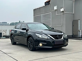 NISSAN TEANA 2018
