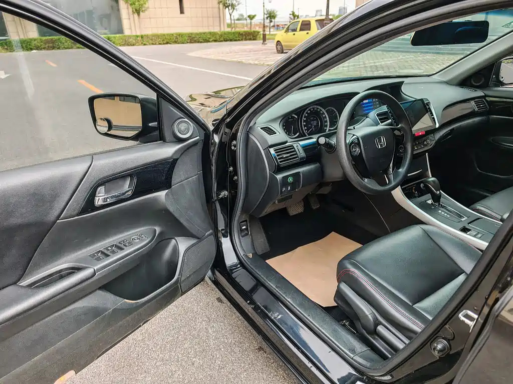 HONDA ACCORD 2016