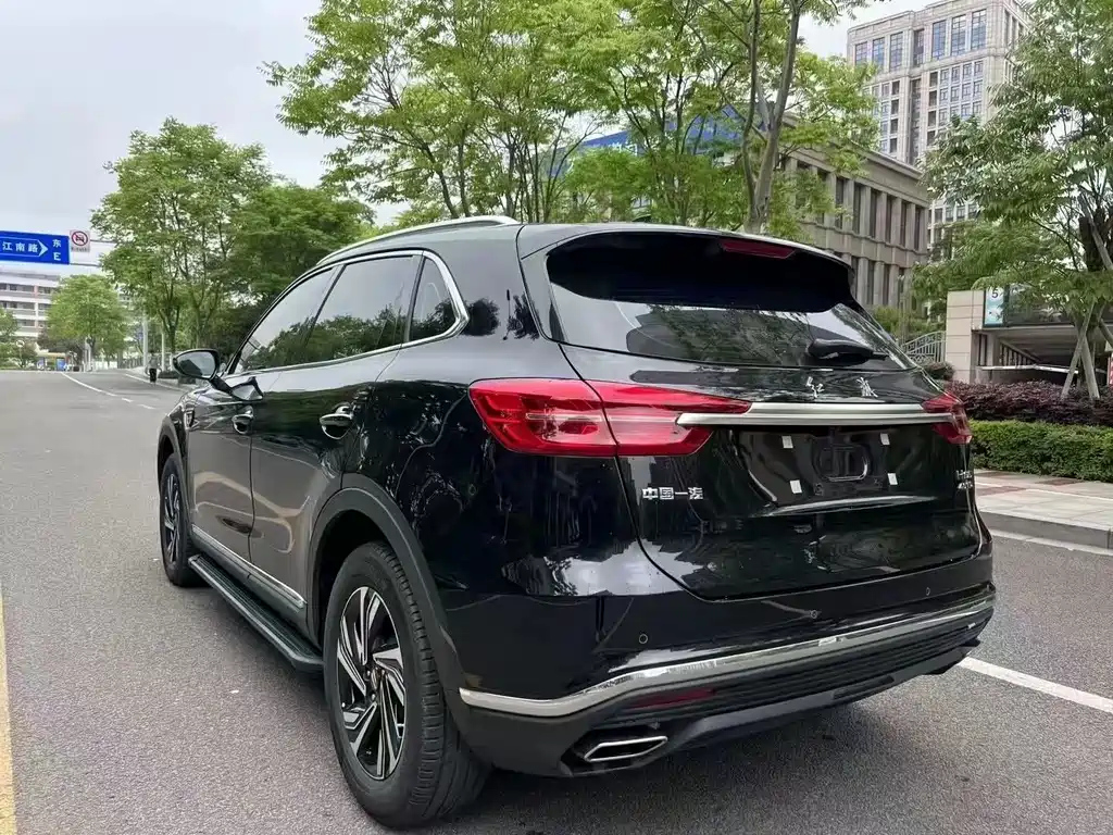 HONGQI HS5 2022