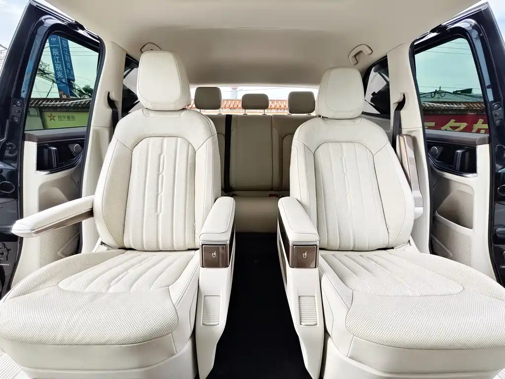 VOLKSWAGEN VILORAN 2020