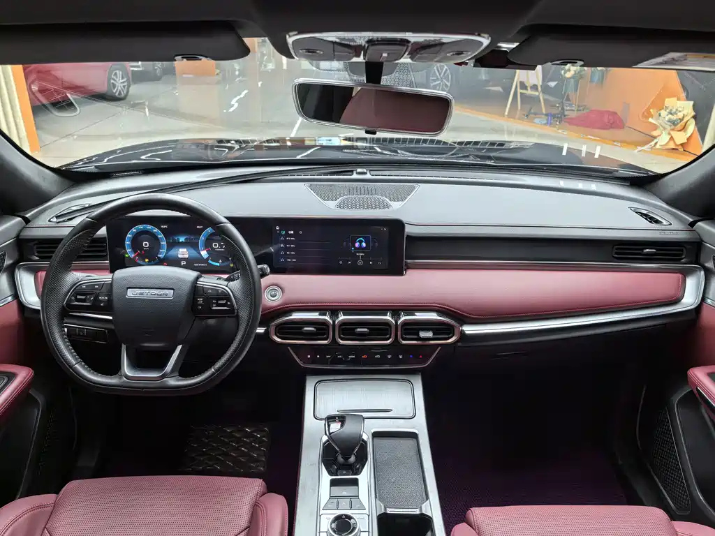 JETOUR X70 PLUS 2024