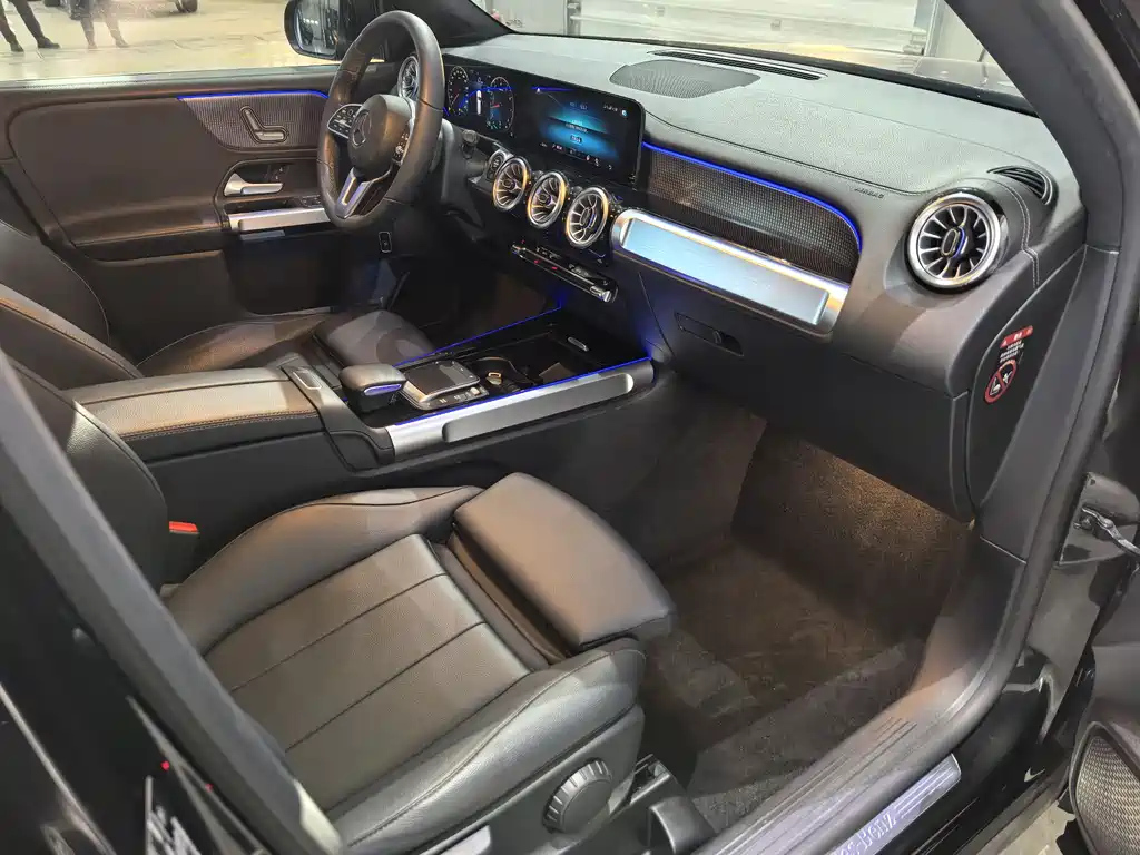 MERCEDES BENZ GLB 2022