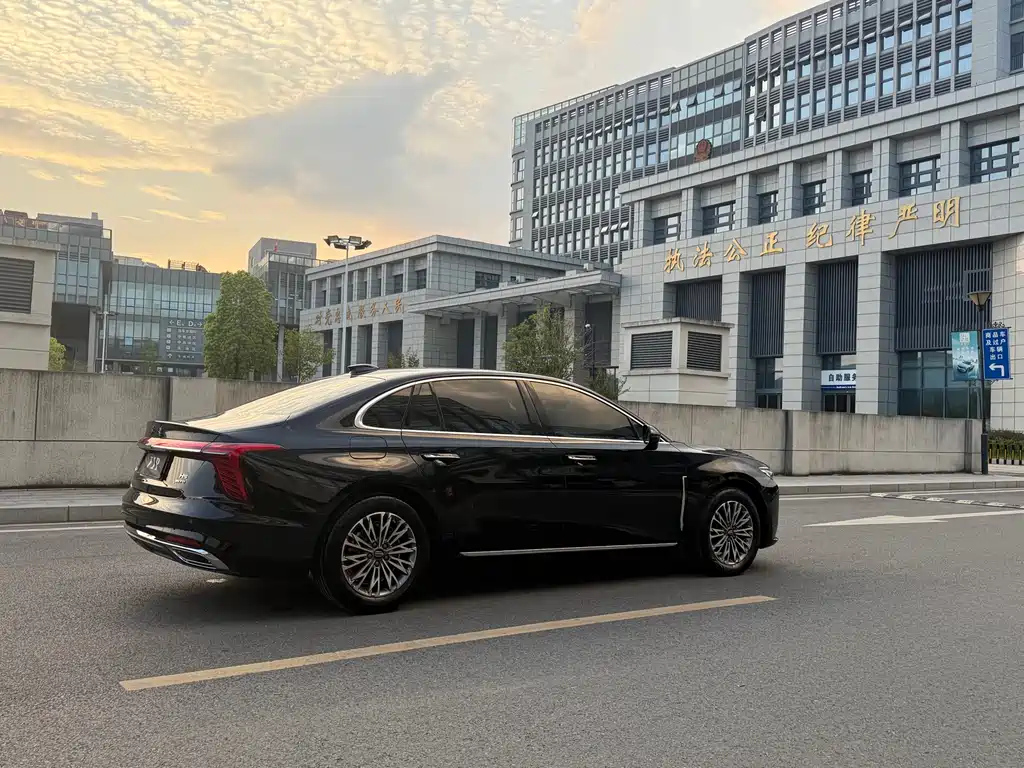 HONGQI H5 2023