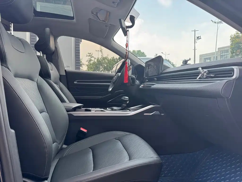 GEELY AUTO EMGRAND 2022