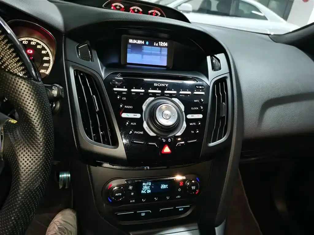 FORD FOCUS IMPORT 2015