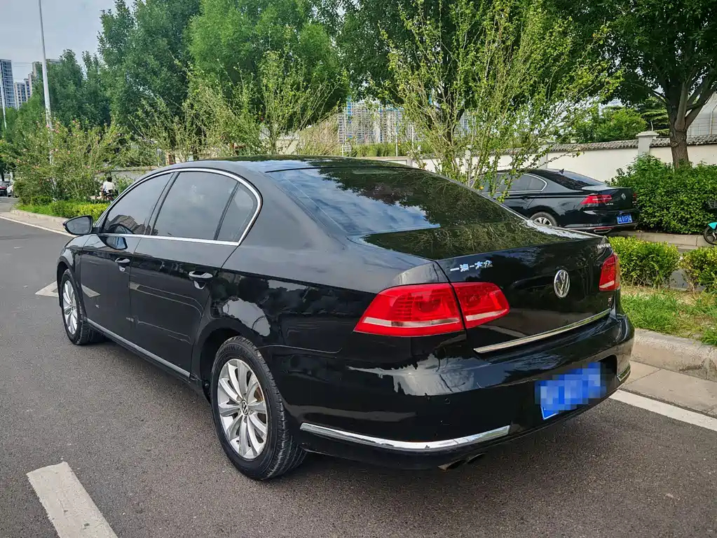 VOLKSWAGEN MAGOTAN 2015