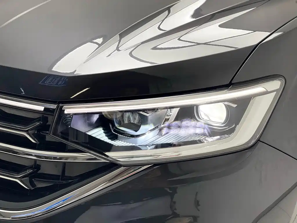 VOLKSWAGEN TAYRON 2025