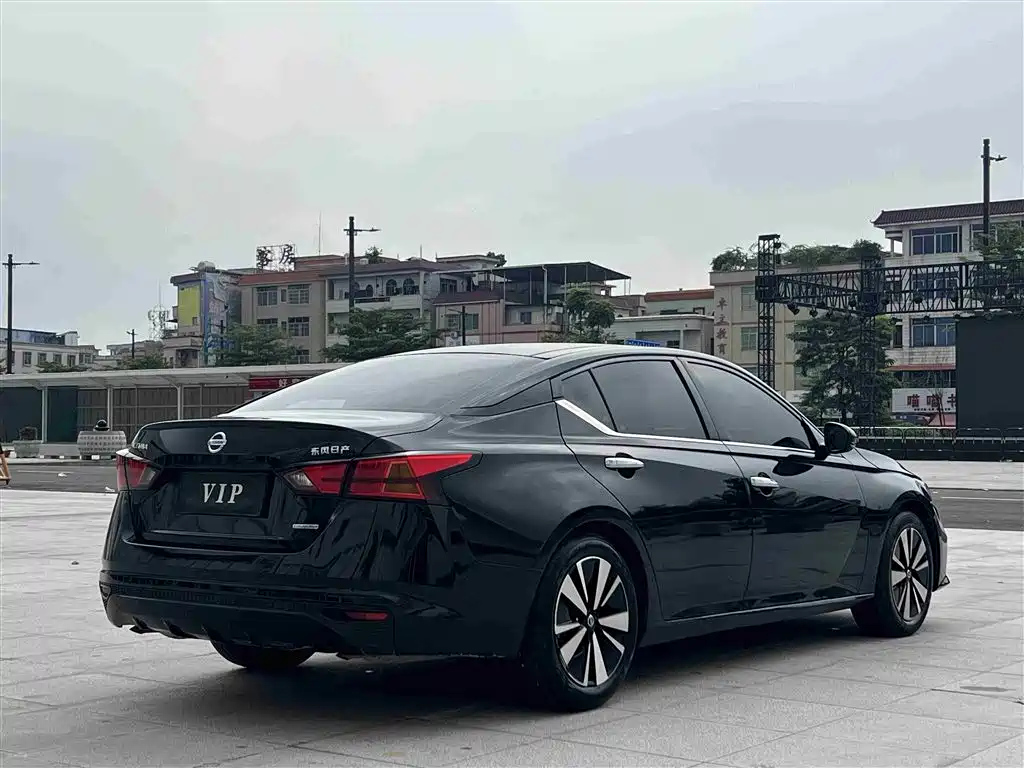 NISSAN TEANA 2021